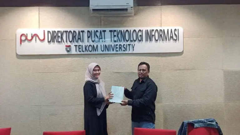 Serah Terima Surat Keputusan Desti