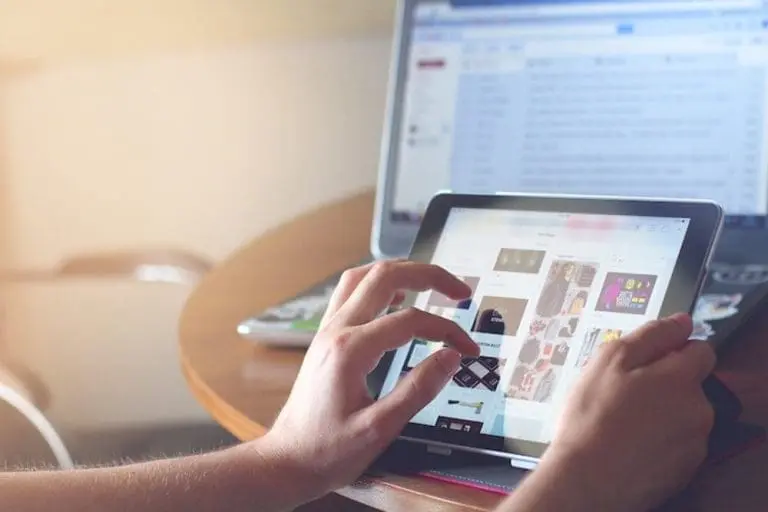 Perbedaan E-Commerce dan M-Commerce