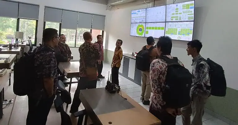 AMIKOM Yogyakarta Kunjungi Telkom University dalam Study Banding Teknologi Informasi