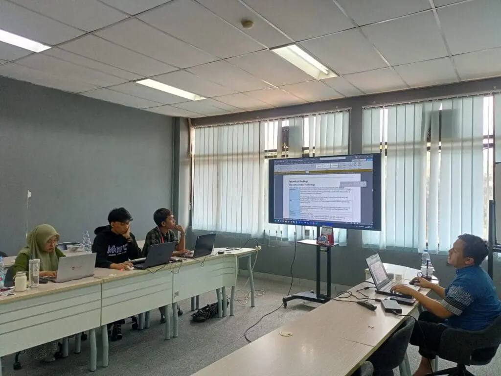 Pelatihan Kali Linux Direktorat PuTI Telkom University 4