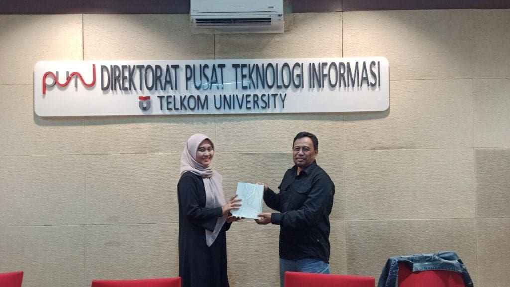 Serah Terima Surat Keputusan Desti