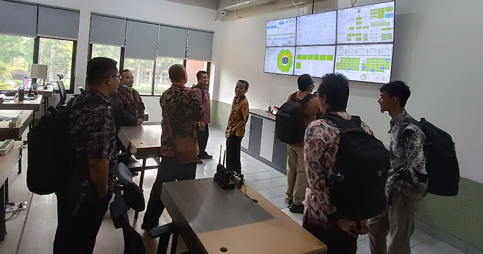 AMIKOM Yogyakarta Kunjungi Telkom University dalam Study Banding Teknologi Informasi