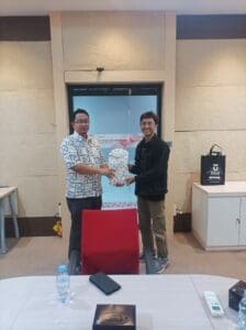 Penyerahan SK Pegawai Profesional dan Pelepasan Pegawai PuTI