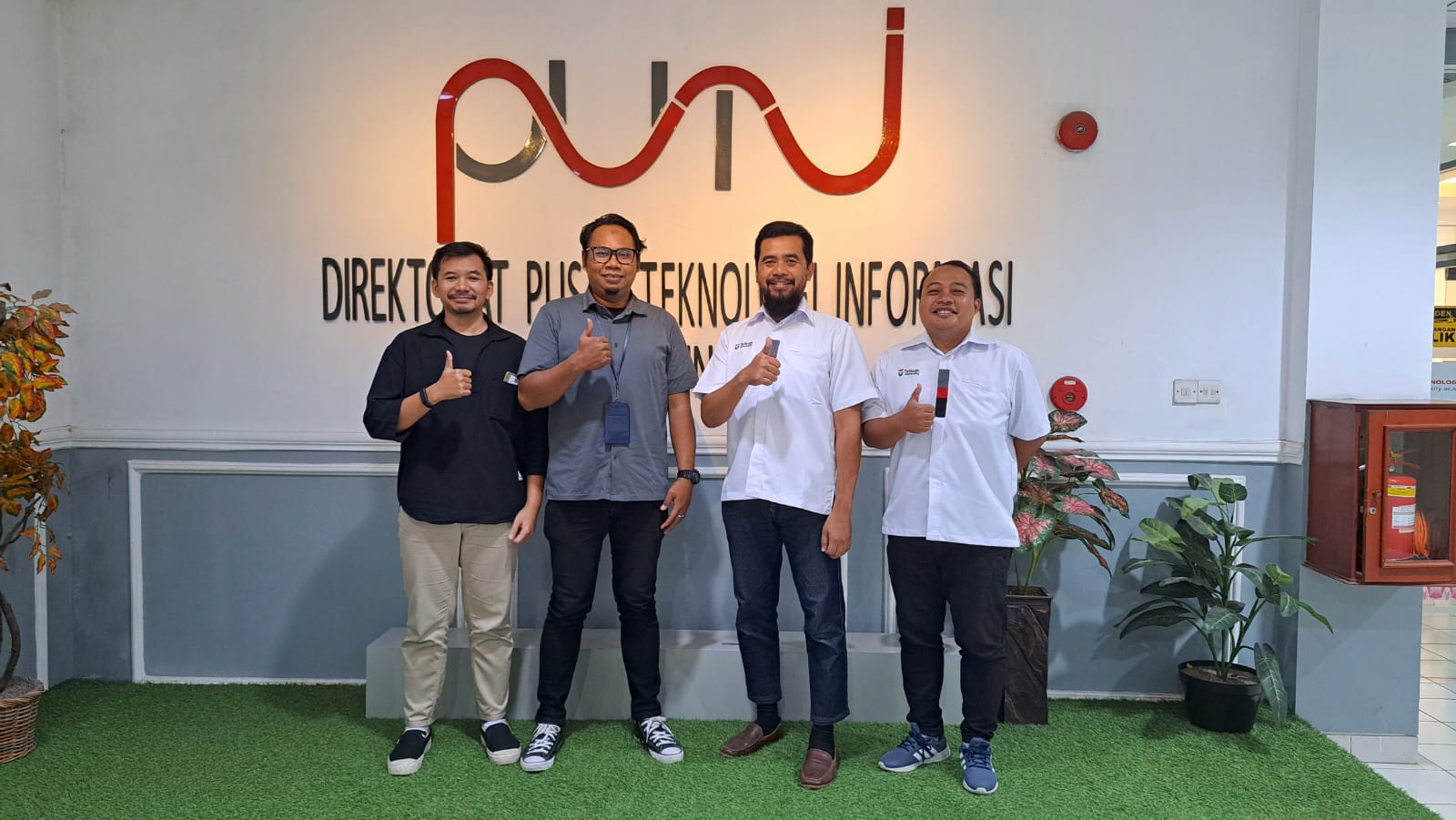 Kunjungan Tim IT ITB ke Direktorat PuTI Telkom University