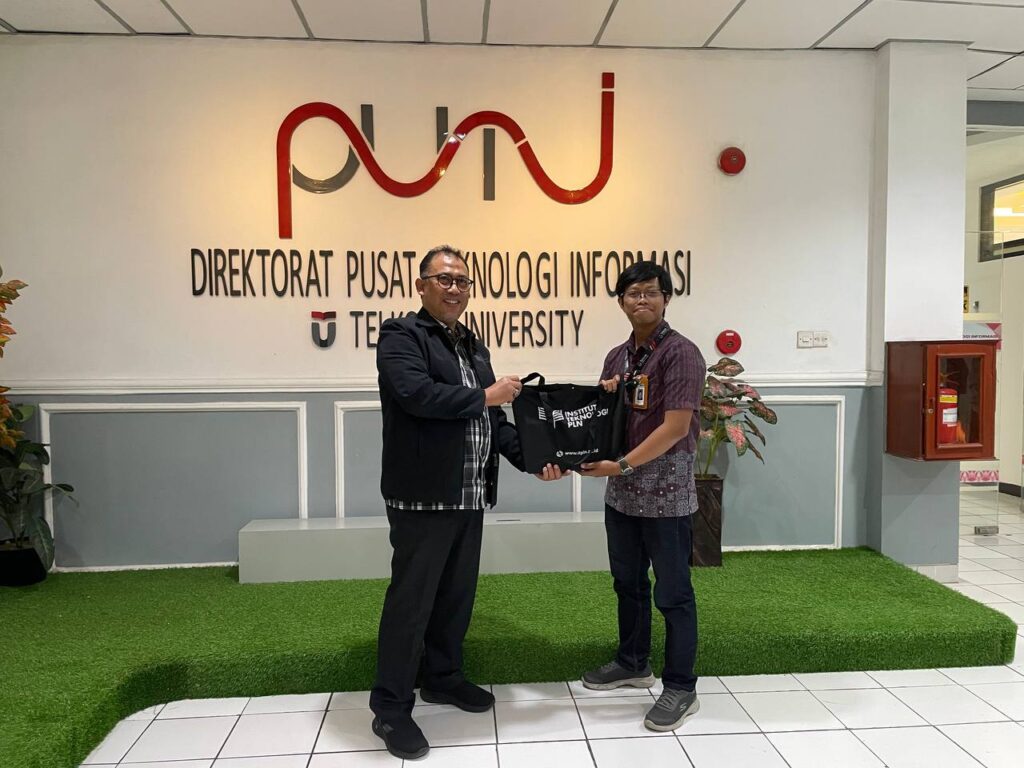 Souvenir presentation