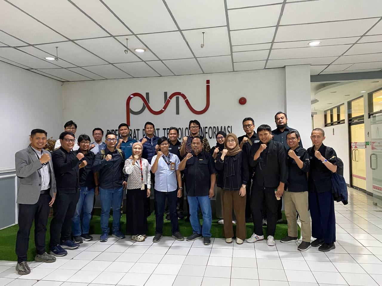 Kunjungan Universitas Airlangga ke PuTI Telkom University
